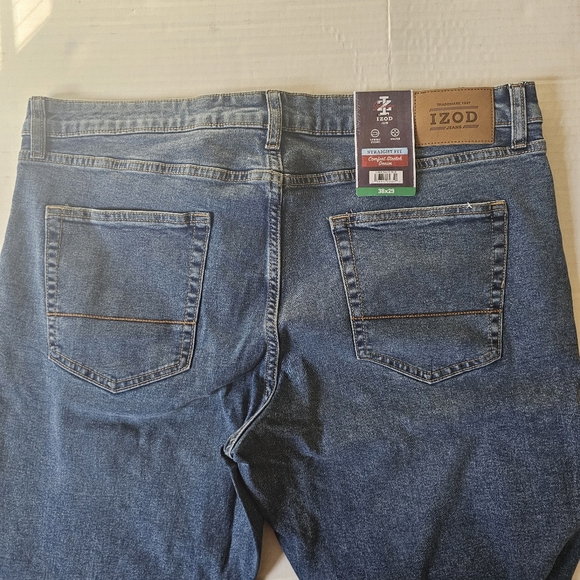 Izod Saltwater Jeans Size 38 X 29 Straight Leg Comfort Stretch Medium Wash NWT - Picture 8 of 15